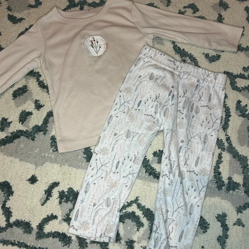 lila and jack pj set size 12-18 months (5 for $30)